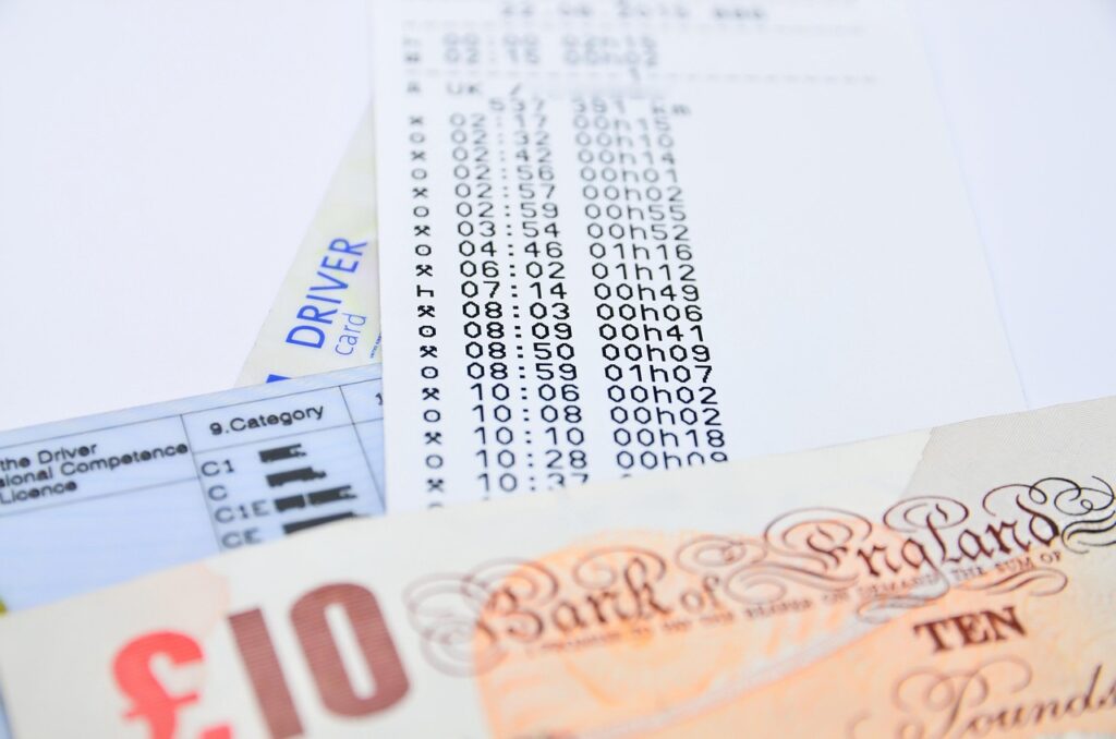 Bollo auto 2026: chi ha compiuto 75 anni non paga più (verifica se rientri)