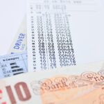 Immagine che illustra le esenzioni dal bollo auto per over 75 nel 2026.