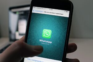 Guida per disattivare Meta AI su WhatsApp con istruzioni passo passo.
