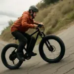 Come si comporta la fatbike elettrica in salita ripida? Test su strada: svela il limite reale del motore